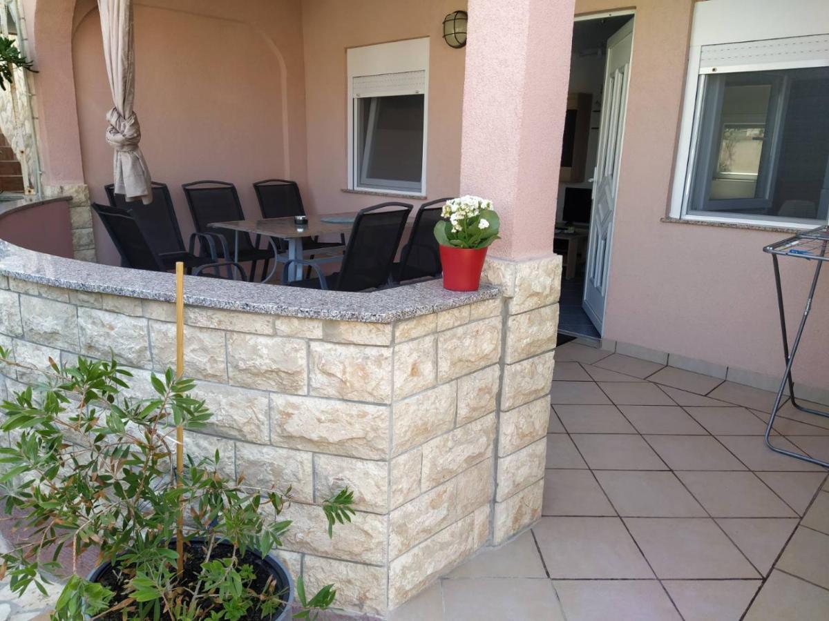 Apartmani Ruza Vir Exterior foto